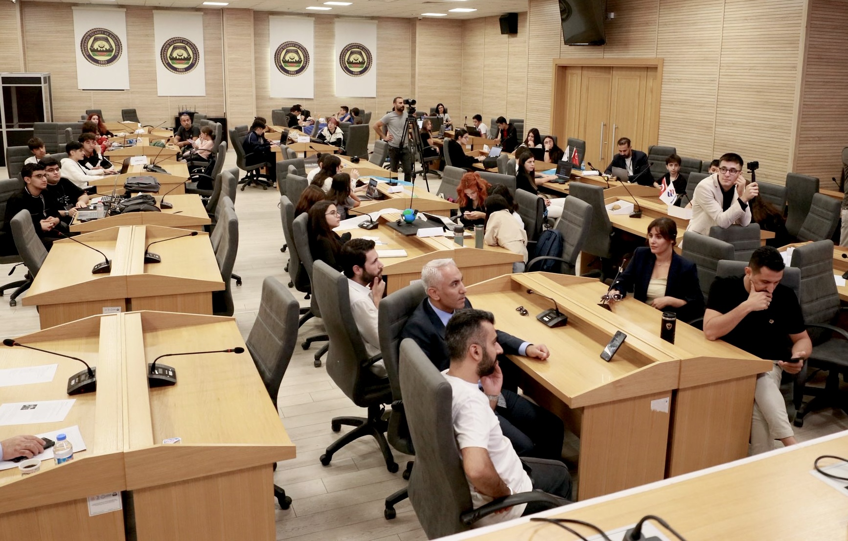 Bilim ve Teknoloji Hackathonu” Diyarbakır`da başladı.