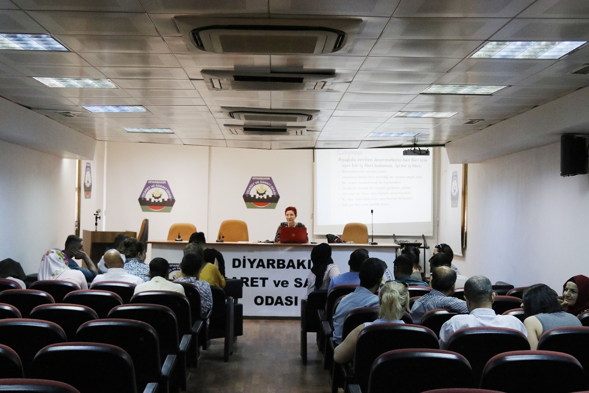 DTSO’nun Uygulamalı Girişimcilik eğitimine vatandaşlardan yoğun  ilgi