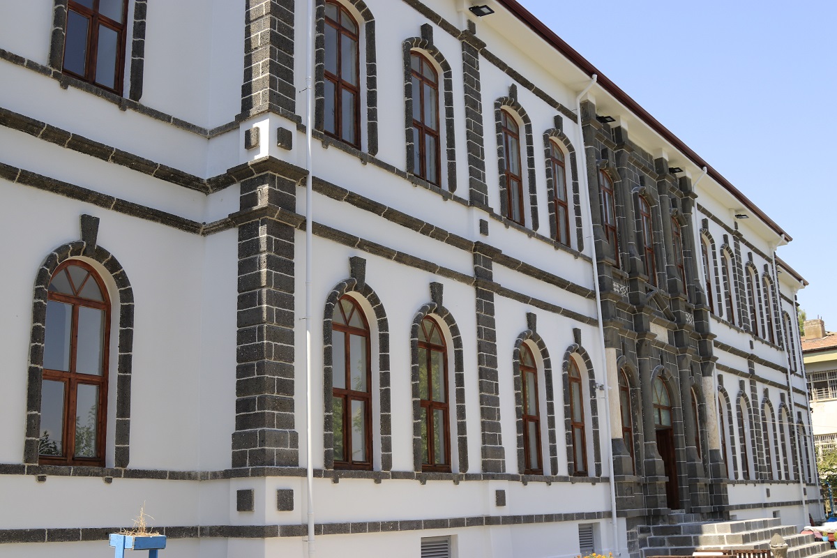 DTSO tarihi binayı Sanayi Mektebi Tasarım ve Eğitim Merkezine dönüştürdü