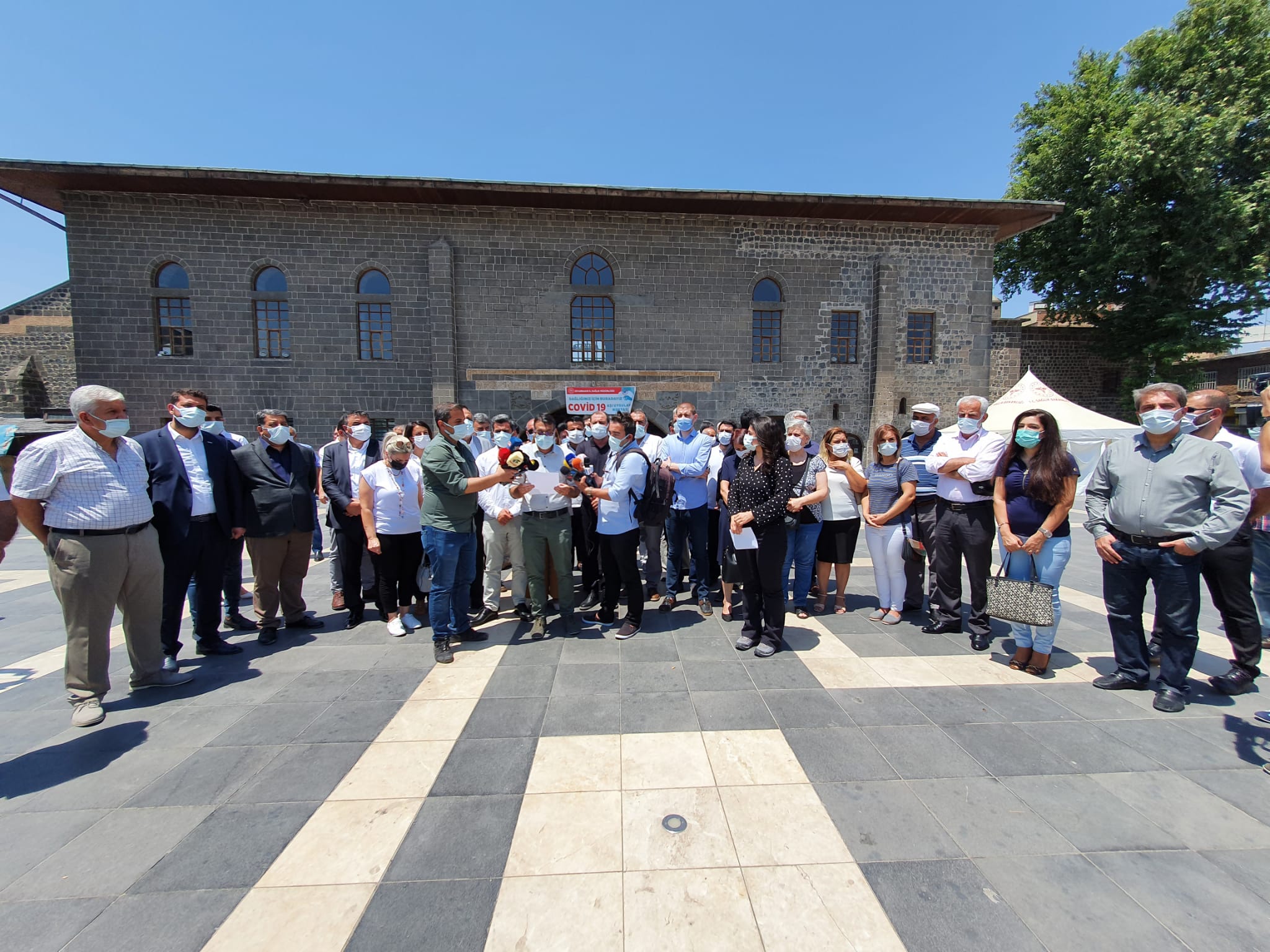 AŞI CANDIR HAYAT KURTARIR! TEDİRGİN OLMA, AŞI OL!